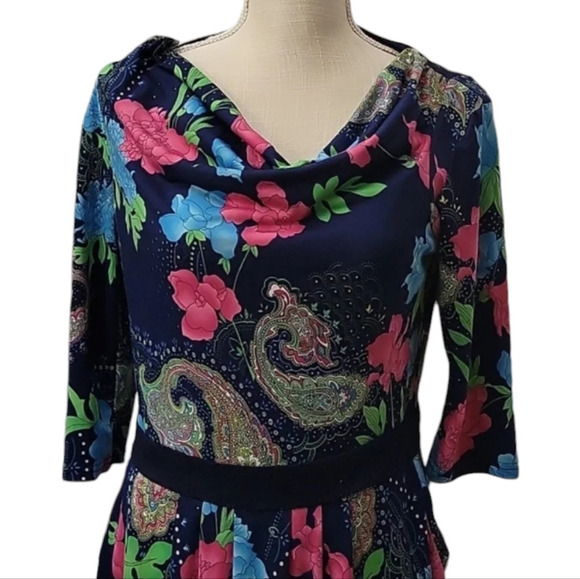 Reborn Dress - Picture 2 of 5